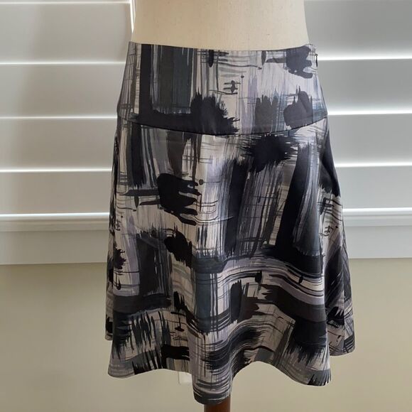 The Limited Dresses & Skirts - Sz 2 Limited silk abstract print knee length fit and flare skirt